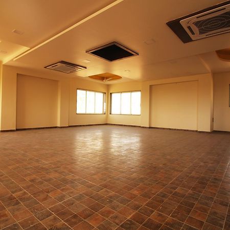 Hotel Vraj Inn Dwārka 外观 照片
