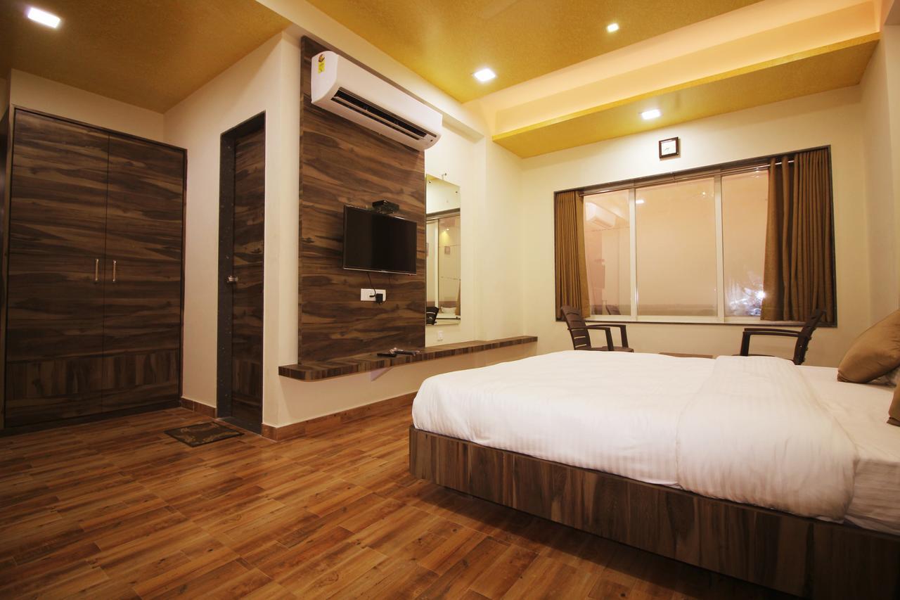 Hotel Vraj Inn Dwārka 外观 照片