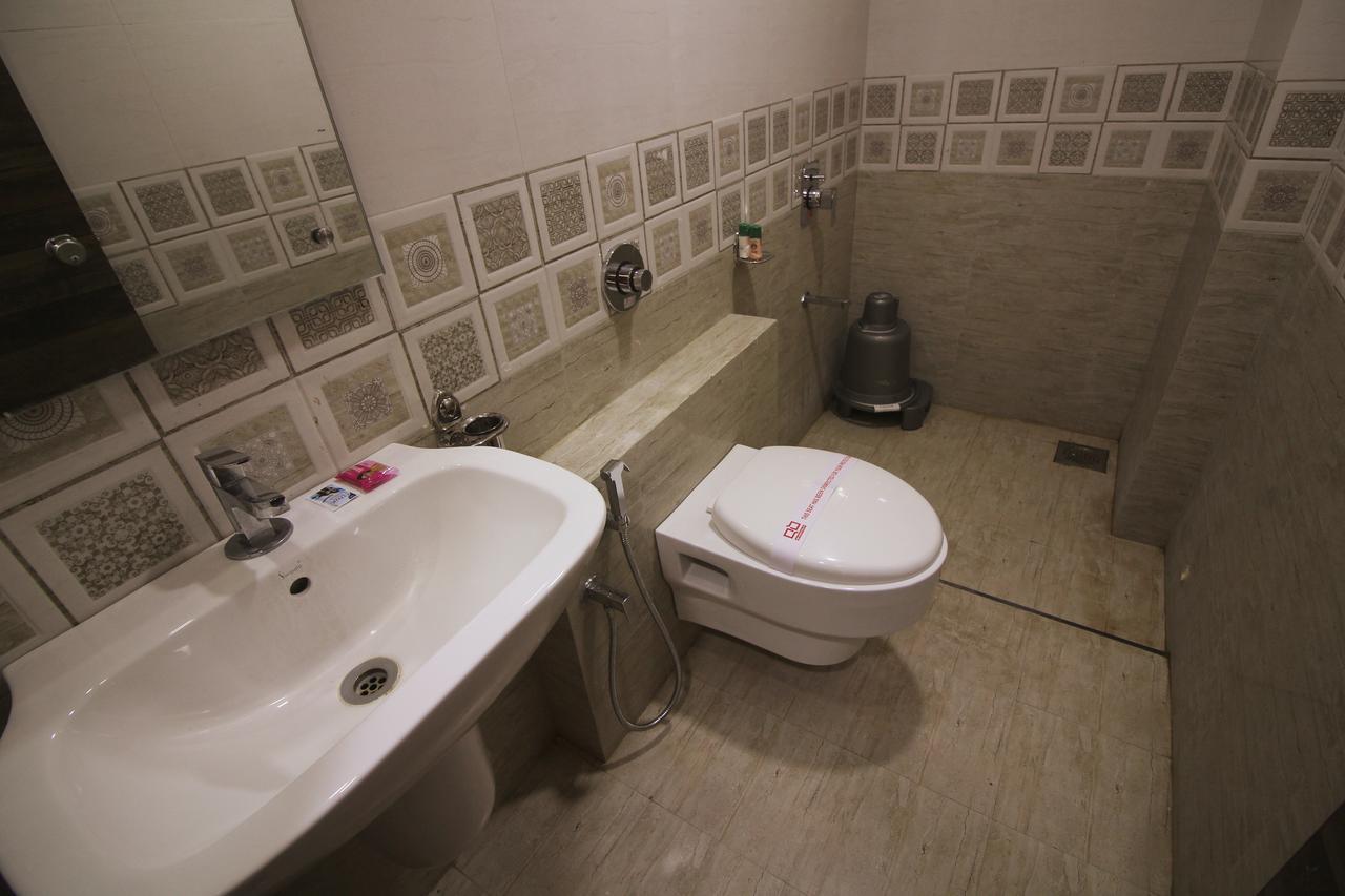 Hotel Vraj Inn Dwārka 外观 照片