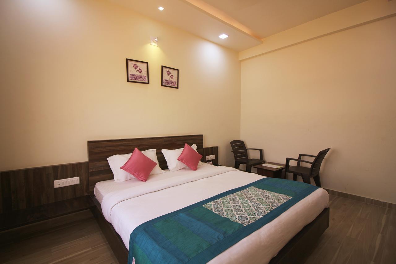 Hotel Vraj Inn Dwārka 外观 照片